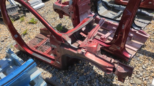 РАМА ПЕРЕДНЕЙ СТОЙКИ ПРАВАЯ ЧЕТВЕРТЬ ПЕРЕДНЯЯ РАМА FUSION