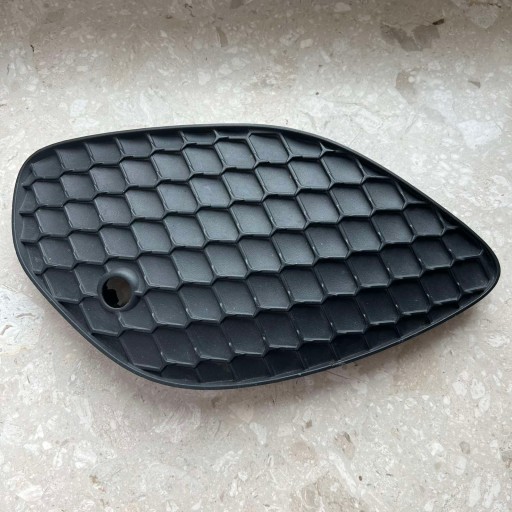 MERCEDES A-KLASA W177 grid of a bumper right front A1778853005