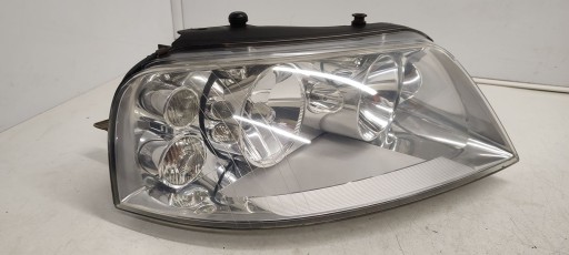 light front front right VW Sharan and LIFT