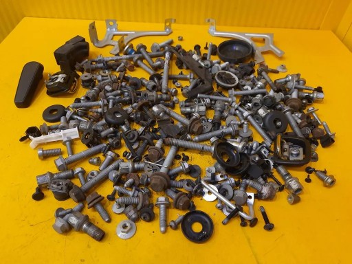 PHS26439 - Golf VII универсал болт болты для всего автомобиля