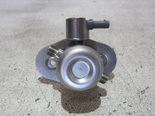 BMW X1 F48 B46 F36 I12 F39 F20 Einspritzpumpe des Kraftstoffsbehälters 7636881 13517636881