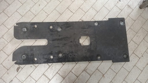 K8D2-14385-A - НАКЛАДКА ШАСІ LAND ROVER EVOQUE