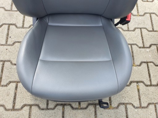 VW CADDY IV 2K5 seat right front leather SKORZANY EUROPA original of the passenger
