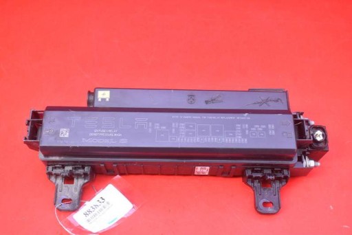 Блок предохранителей 1094405-00-e tesla model s performance 762 км 16-21