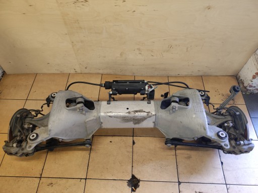 Задняя балка подвески 508 ii