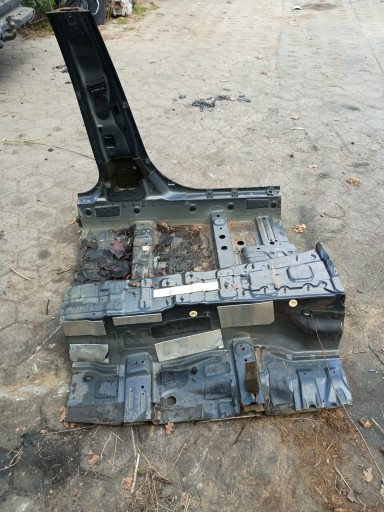 IDEALNY threshold pillar central left B MERCEDES W214 1