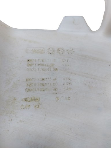 washer fluid tank FORD MONDEO MK5 DS73-17B613-AE