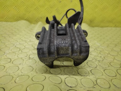 AUDI A6 C5 2.4 caliper left rear part