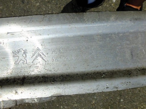 sider below bumper rear part citroen c4 picasso and 2011r 9681099980