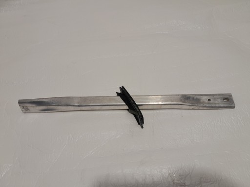 AUDI A4 B9 LIFT vezni lim gredaLEWA 8W0805645B