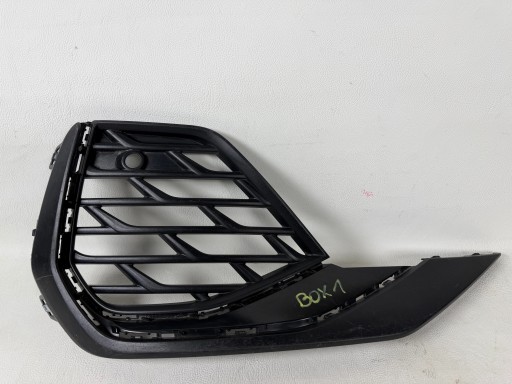 AUDI A3 8Y S LINE grid of a bumper right front 8Y0807682J