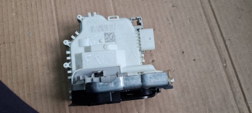 Q5 80A lock door right rear part 5PIN 8X0839016D A4 B9 8W