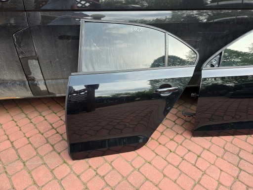 Дверь левая задняя vw jetta 5c vi l041