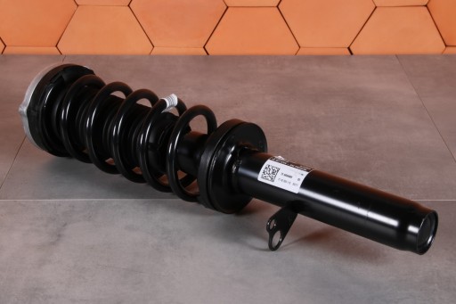 BMW 5 G30 G30 LCI shock absorber right front front XDRIVE 6866608 15 km !!!