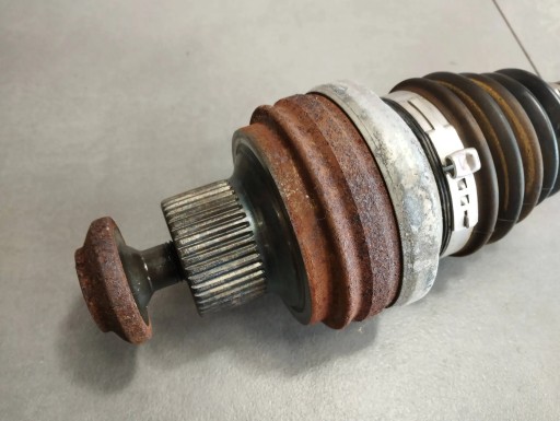 Audi A5 Sportback 8TA semi-axis left rear part 8K0501203M