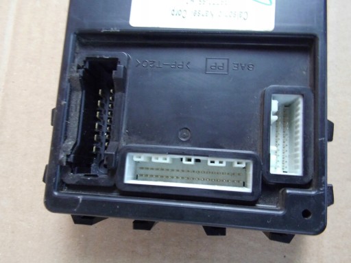 Suzuki Grand Vitara II comfort control unit control unit 36770-65JH0 3677065JH0
