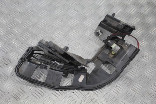 bumper bracket right rear part TRAVELLER 9813331680