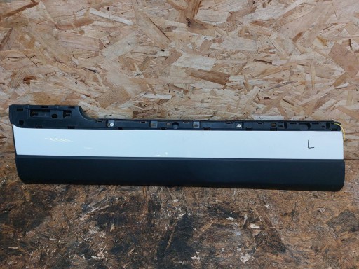 moulding door left front RANGE ROVER L405 12- CK52-21065-ADW