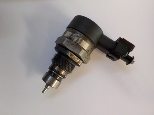 JAGUAR XE 2.0 D ORG sensor of pressure of the fuel 0281006464