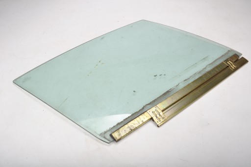 PORSCHE 911 II 930 СКЛО ПЕРЕДНЬОЇ ПРАВОЇ ДВЕРІ