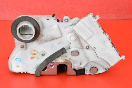 lock door left front front EU TOYOTA PRIUS 3 III XW30 09-11