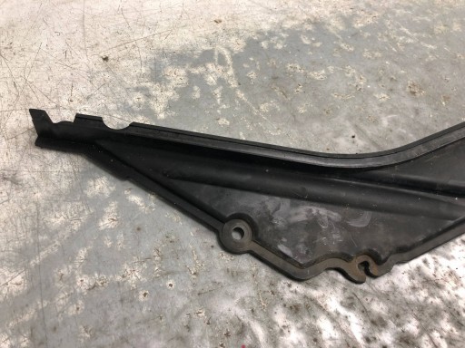 SCIANKA DZIALOWA cover under the window BMW F30 7241823