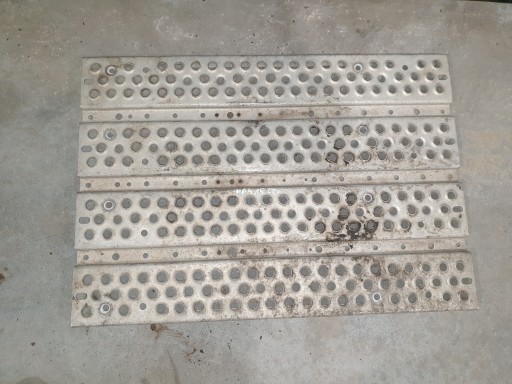 9605232701 - ACTROS MP4 PODEST TRAP СХОДИ ЗЛІВА ЗА КАБІНОЮ