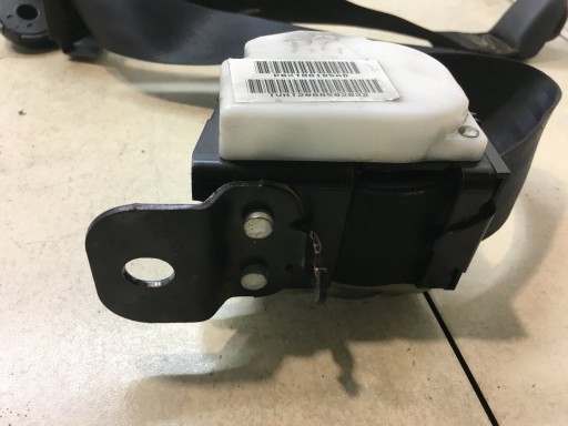 tension belt safety right front VOYAGER IV