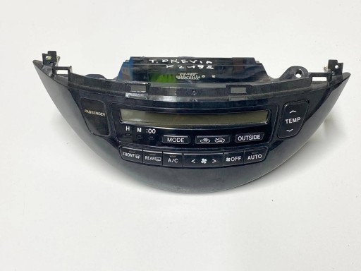 control panel of the air conditioning Toyota Previa 2 XR30 2002 55900-2J320