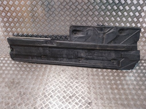cover chassis right A2046808708 MERCEDES W204