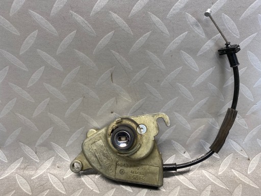 4G43-F21990-BE - ЗАМОК ВСТАВКА ПРАВОЇ ДВЕРІ ASTON MARTIN DB9