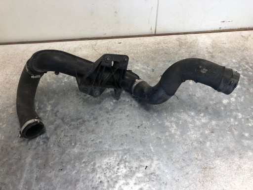 vedení intercoolera AUDI A4 B8 8K0145673AP 8K0145709H 8K0145737J