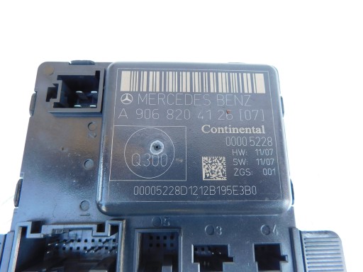 Mercedes Sprinter 906 module control unit door of the window of a lock OEM A9068204126