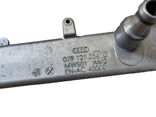 AUDI RS4 RS5 B8 4.2FSI cijev vode 079121034G