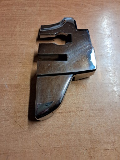 CHROM SLUPKA of left MERCEDES 107 SL 1076930135