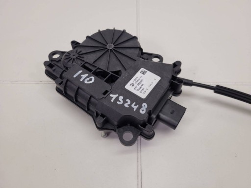 engine of the opening bonnet Alfa Romeo Stelvio 2017 6701065090