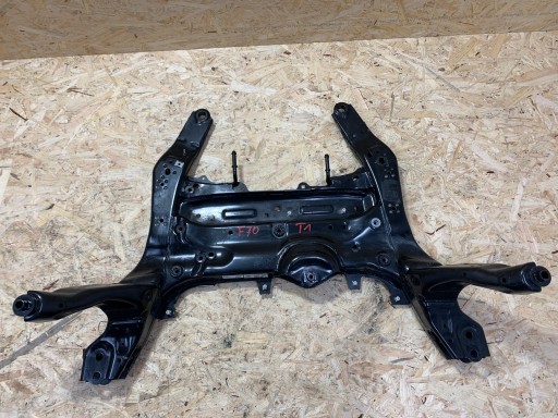 24R. - Bmw series 1 f70 2024 рік 24 санки коляска передня балка передня оригінал