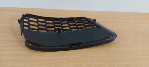 BMW X1 M-PAQUET E84 DROIT GRILLE PARE CHOC AVANT RH