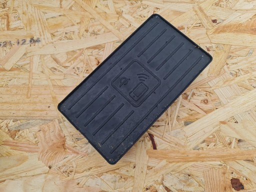 Индуктивное зарядное устройство для audi a3 8v tt 8s 81a035502