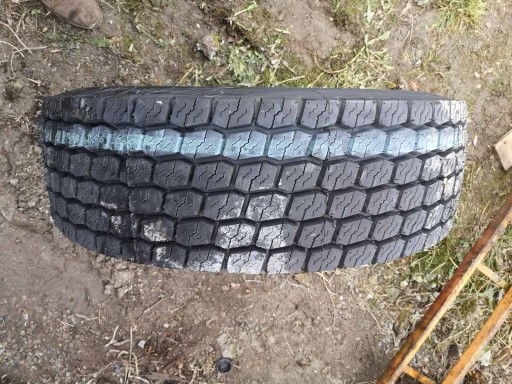 Шины с протектором 295 60 22,5 1 шт.