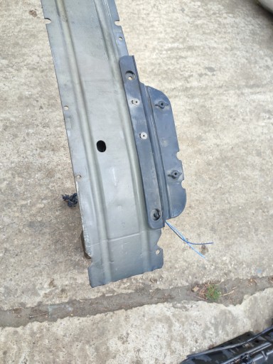 sider pillar of a bumper front Opel Astra J Z177