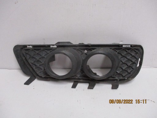 grid of a bumper MERCEDES E KLASA A2128850723 right