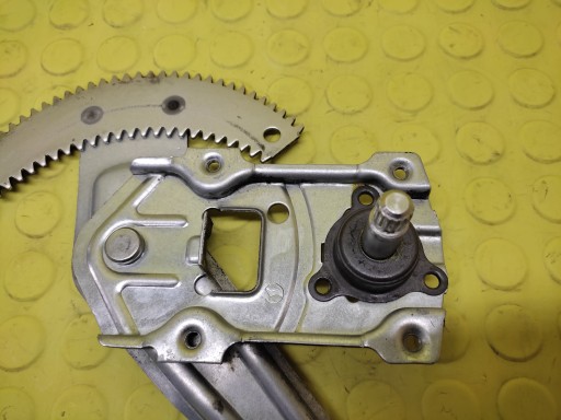 DAIHATSU CUORE VII window regulator right rear part