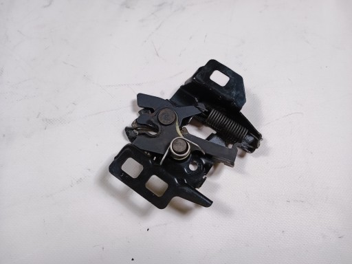 bonnet latch lock of the engine right Chevrolet Corvette C5