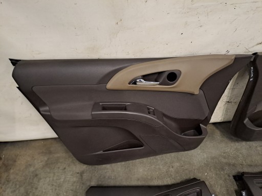side brazowe kpl Opel Meriva B