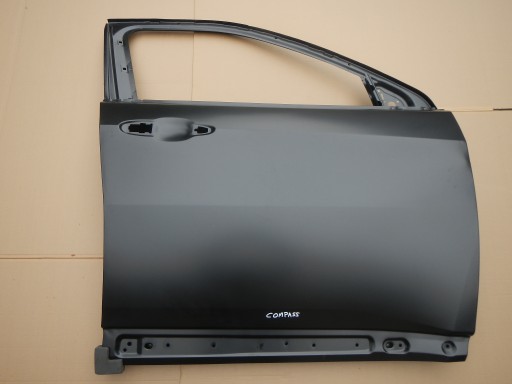 68242542AD - Jeep compass 2017-2024 дверь прямо впереди