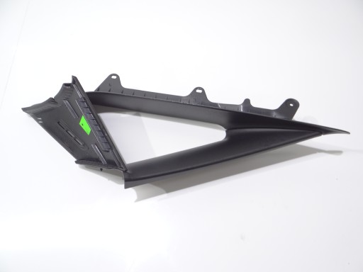 kryt SLUPKA pravá BMW F45 2570578