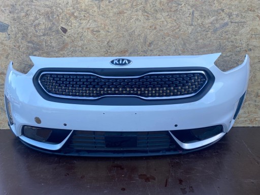 Передній бампер kia niro 16- решітка