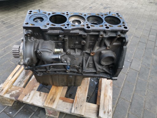 046103021 - НИЖНИЙ ВАЛ БЛОКА ДВИГАТЕЛЯ VW LT 35 46 2.5 TDI