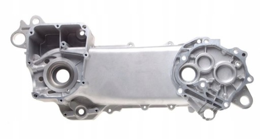 IS6M27039 - Корпус вала левый 4Т Картер - крышка ремня 46см